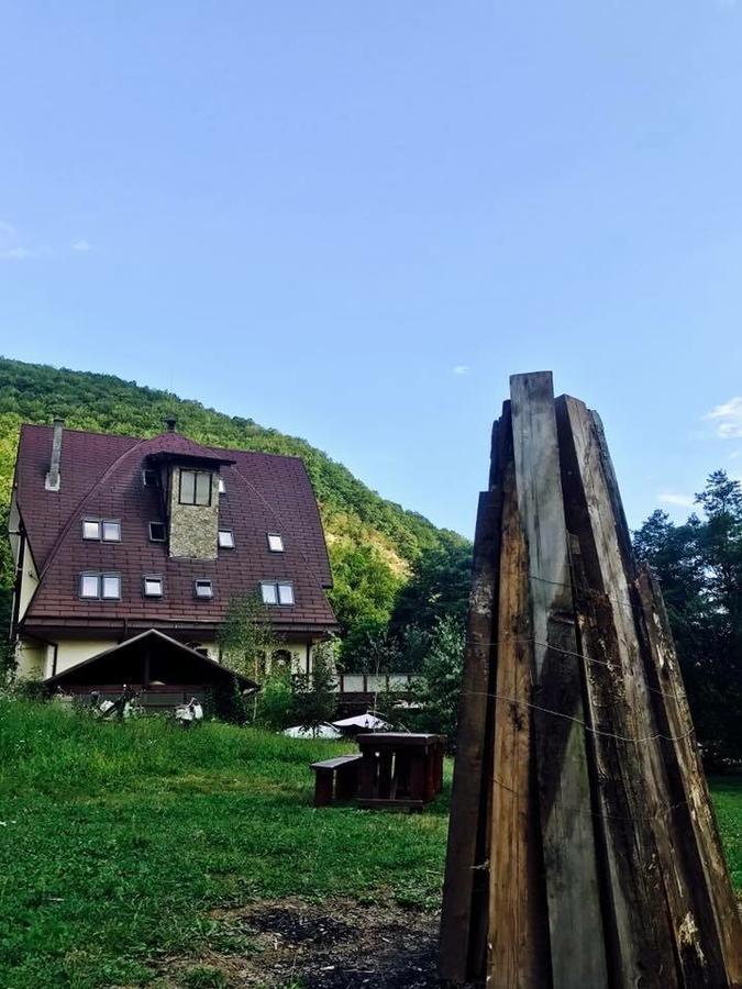 Pension Casa Vanatorilor Baile Olanesti Exterior photo